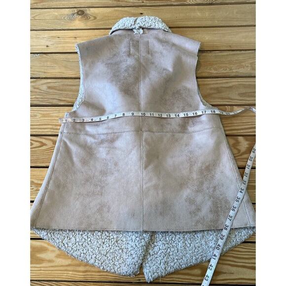 Dylan Sleeveless Faux Fur Vest Size Medium Women’s Beige - Picture 7 of 7